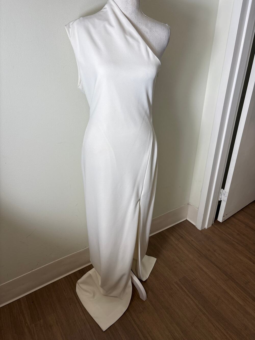 Solace London White One Shoulder Cap Sleeve Floor Length Gown Sz